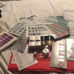 Jamberry-30+ wraps, 1 lacquer strips, chrome powder, design dimensions, 1 polish